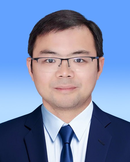 党委副书记、副董事长、总经理  周海平.jpg